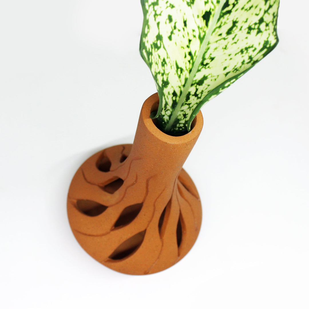 FOUNTAIN CUT PROFILED Flower Vase - Suspire