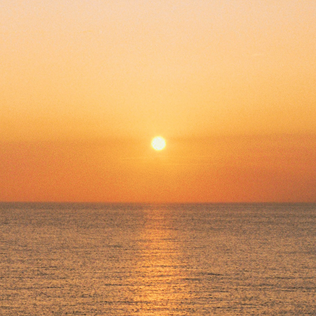 Orange Moon Golden Tide - Peach Coconut