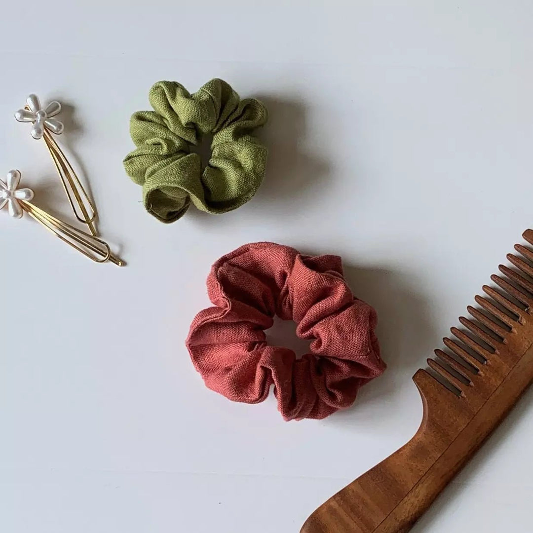 Hemp fabric hair scrunchies in solid colours - Suspire