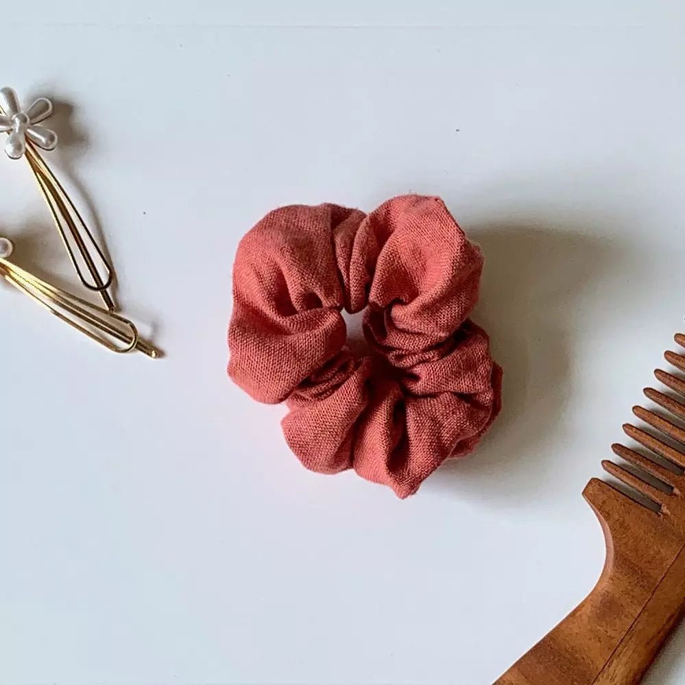 Hemp fabric hair scrunchies in solid colours - Suspire