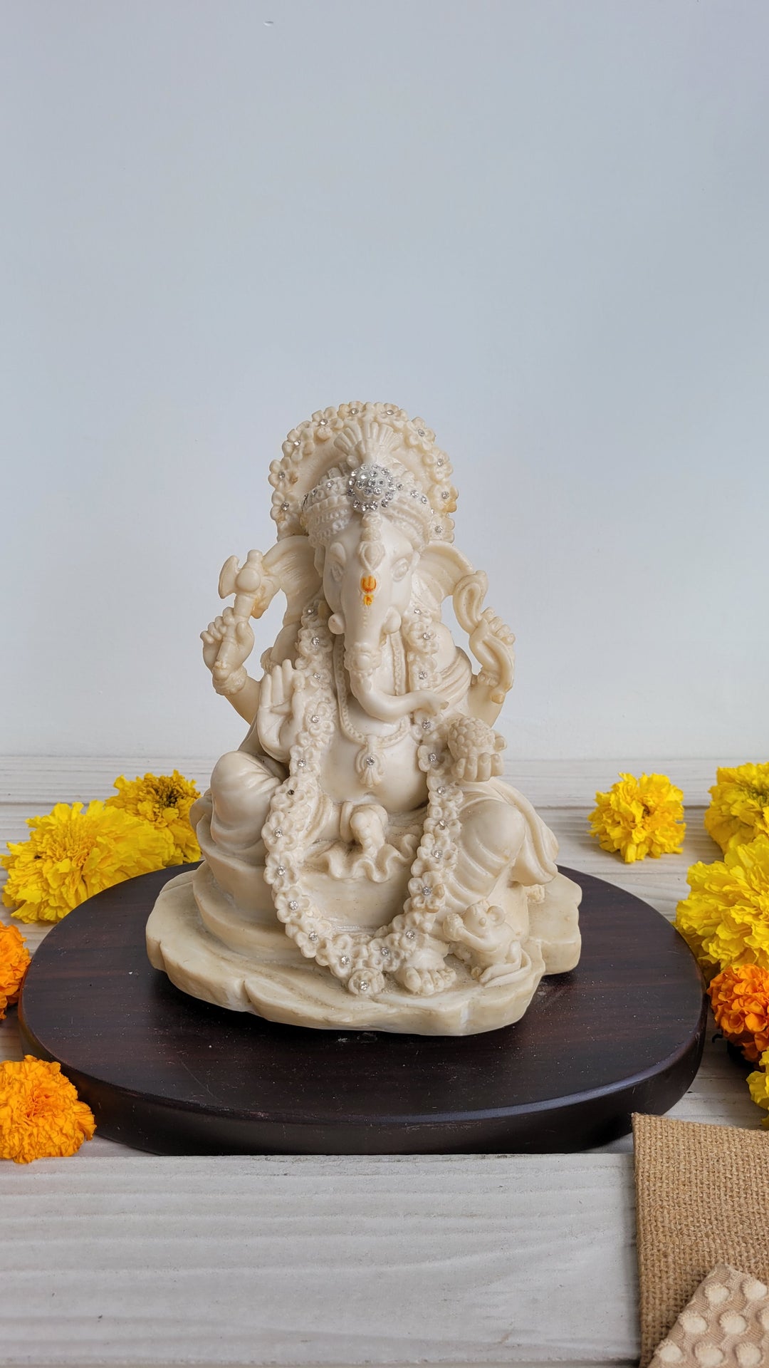 THE ASF SHOP Royal-Ivory Ganesh Idol