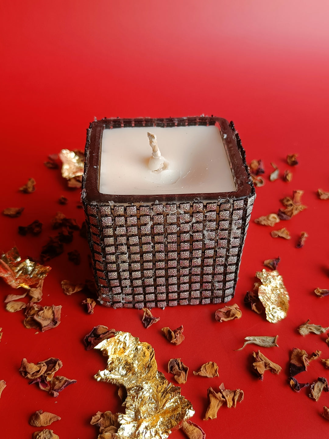 Sitara soy candle- Bakhoor rose