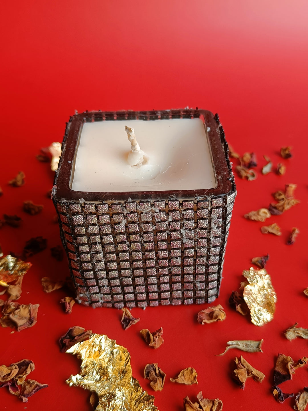 Sitara soy candle- Bakhoor rose