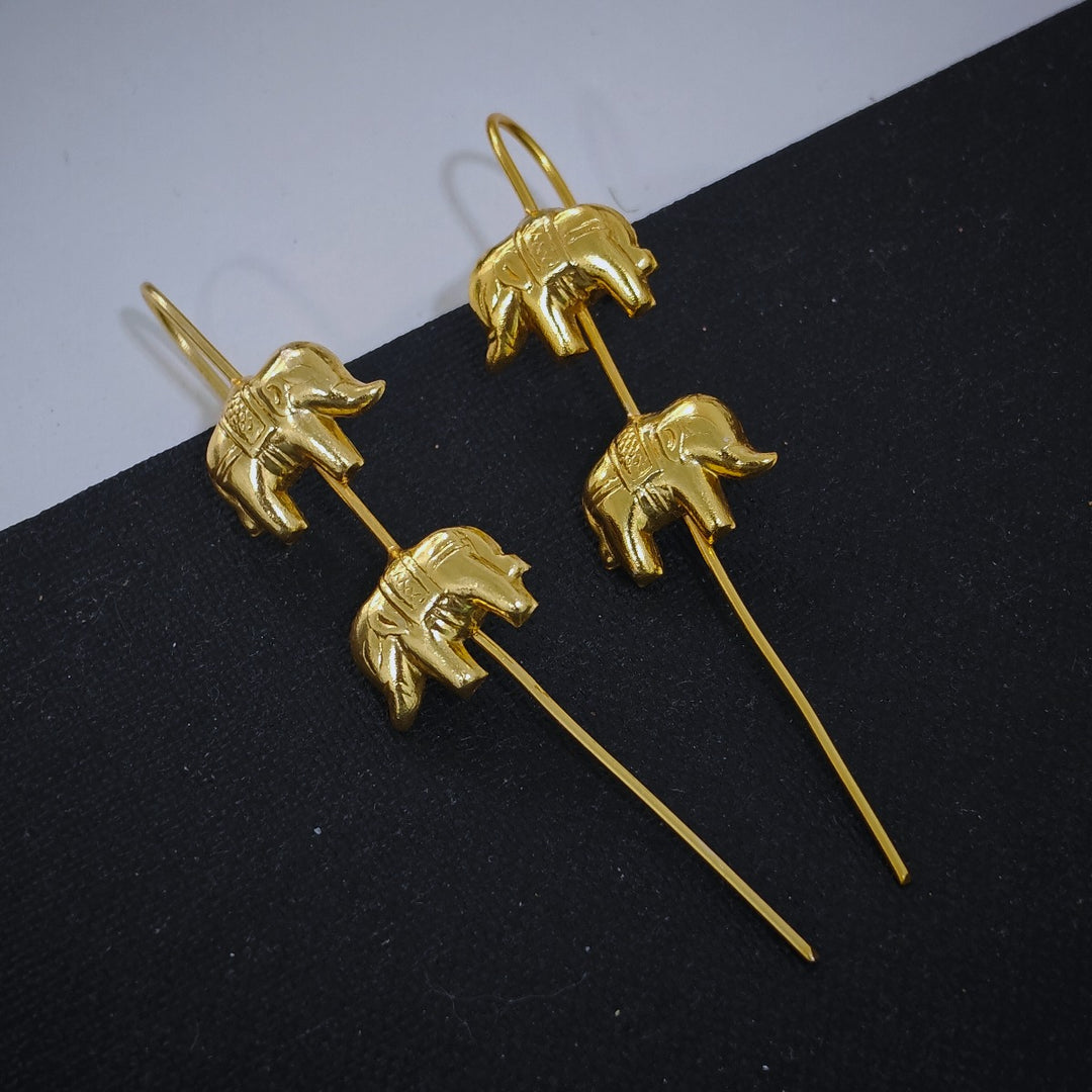Nine Designs Gold Planted Elephant Earrings 09