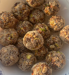 KS Supertreats Date and Nuts Balls | Pack of 9 balls (30 gm Each) - Glass Jar