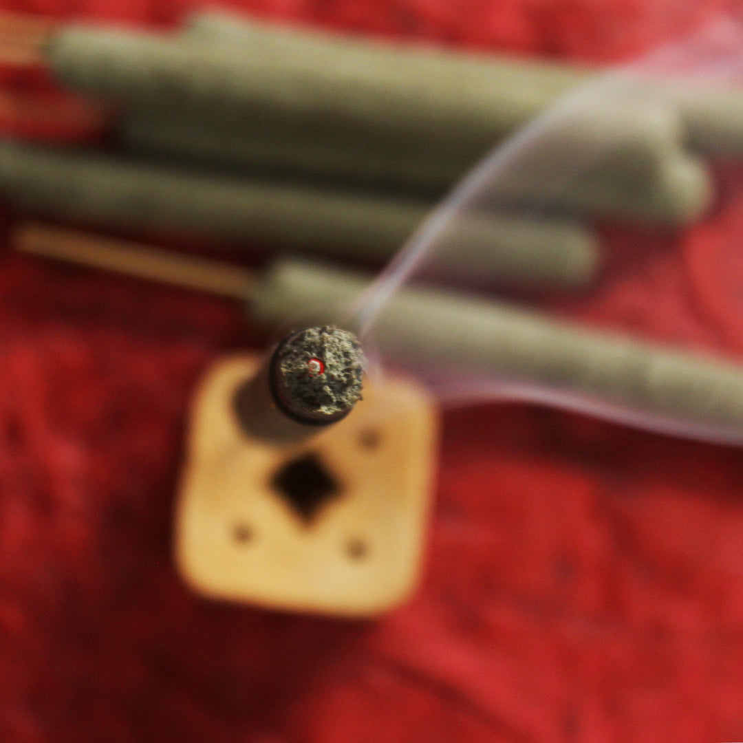 Incense Stick made with Pure Dhuna (Natural Resin) : 200pcs (2xset of 100) - Suspire