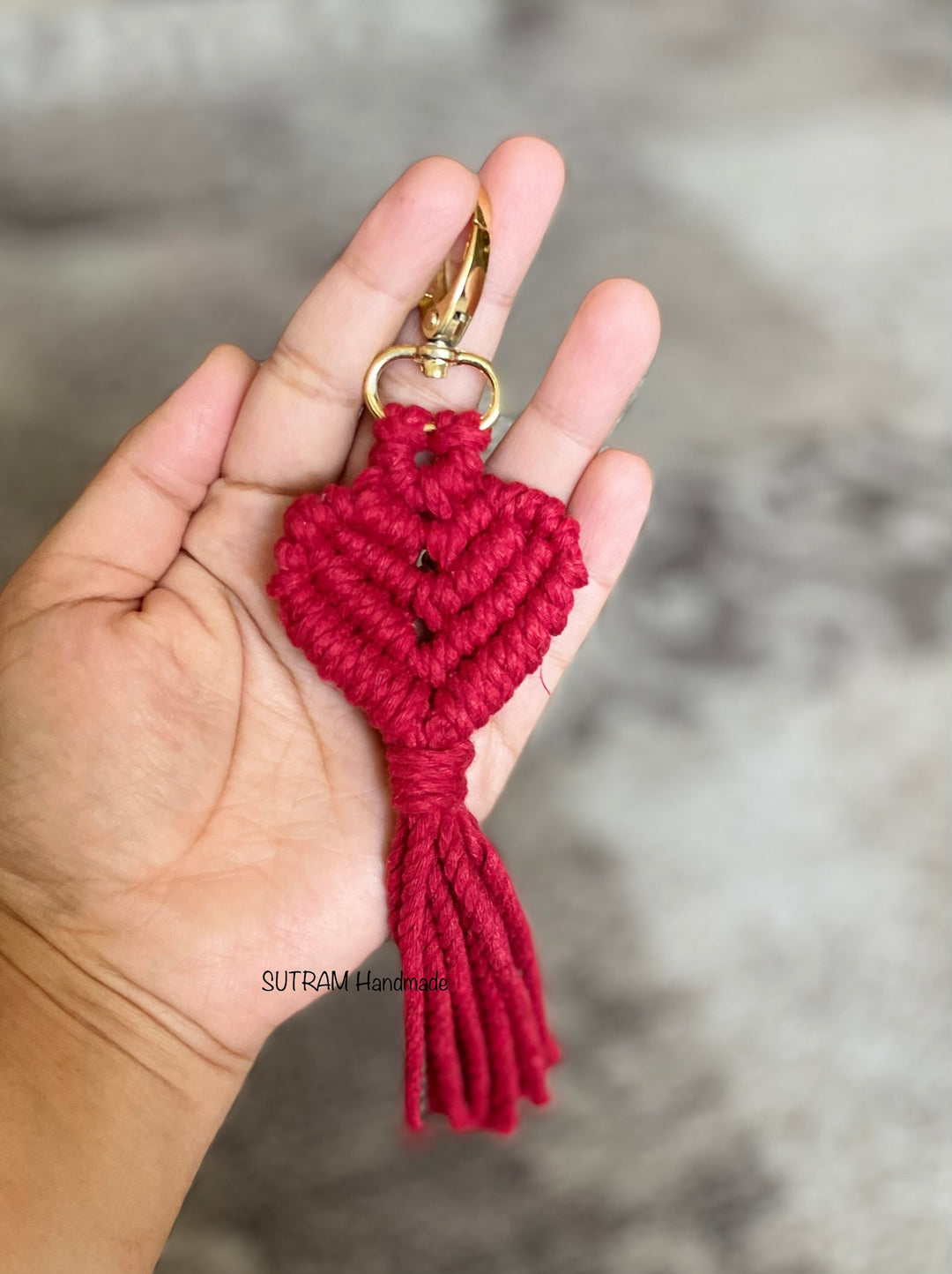 SUTRAM Handmade Heart Keychain - Pink (Pack of 1) | Valentine Gift