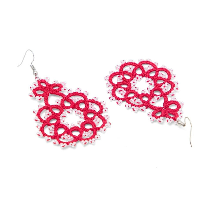 Knots to Node Winterberry Lace Earrings - Suspire