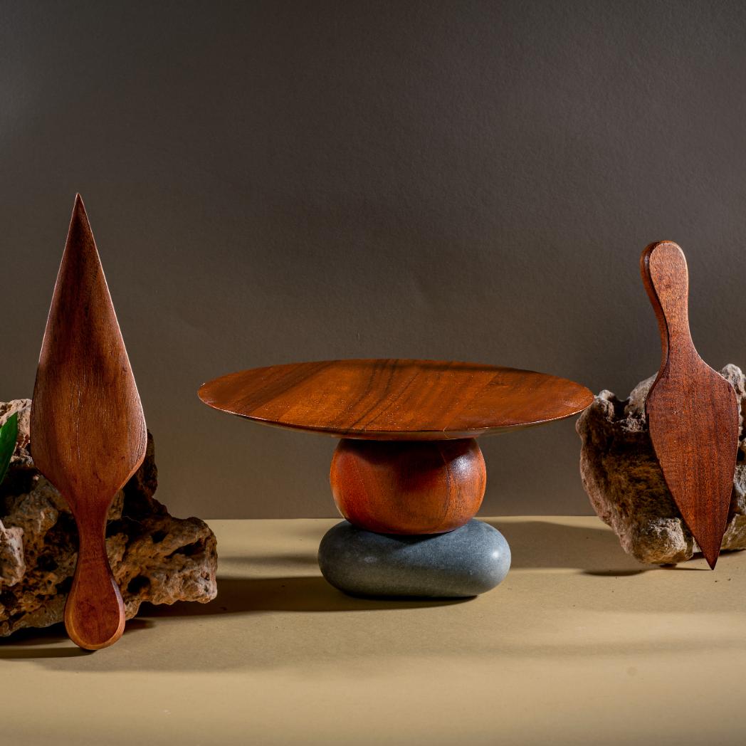 Araana Home Loom Cake Stand with Cutters