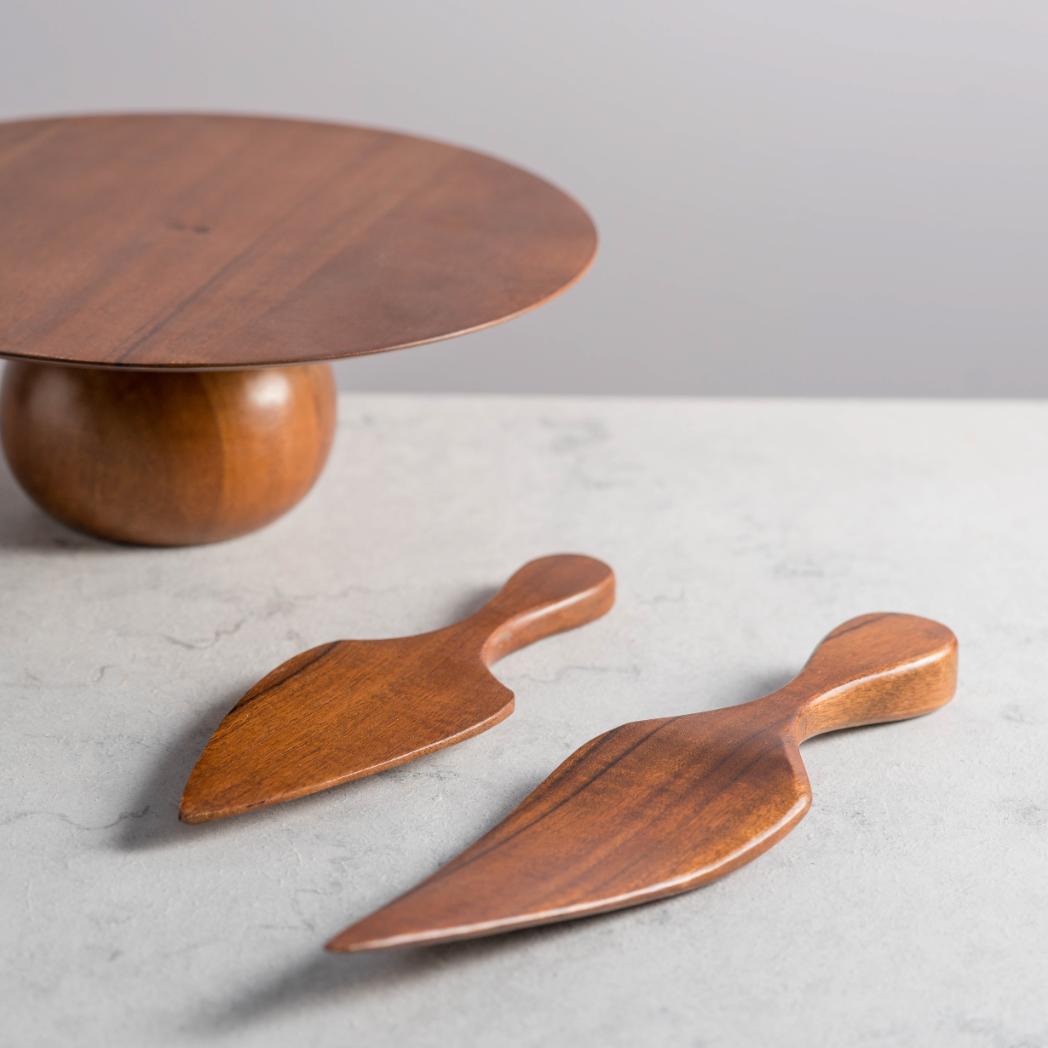 Araana Home Loom Cake Stand with Cutters