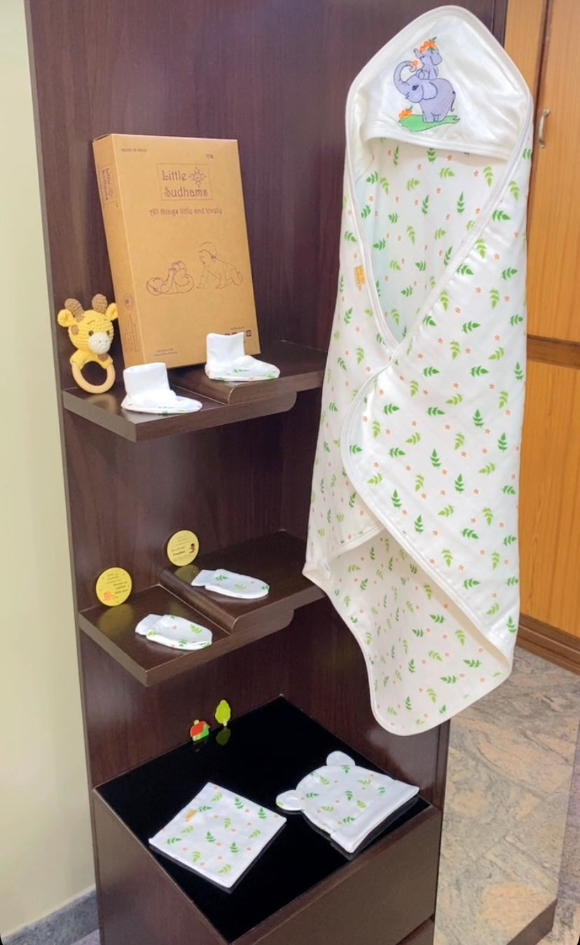 Little Sudhams Organic Cotton Muslin Baby Gift Set