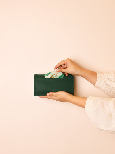 Lena wallet on sling - Pine Green