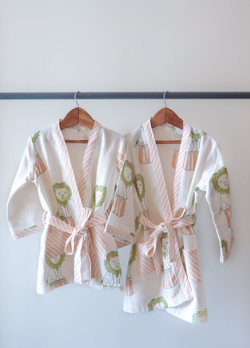 Masaya Medium Bath Robe-  Circus