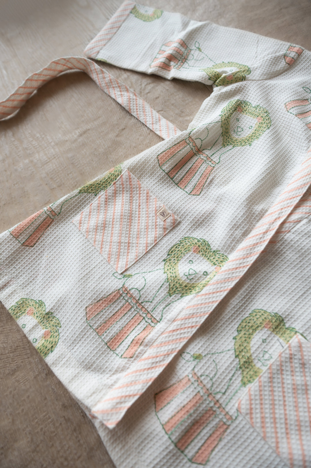 Masaya Small Bath Robe - Circus - Suspire