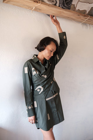 The Terra Tribe Deep Green Triangle Printed Seattle Wrap Shirt Dress