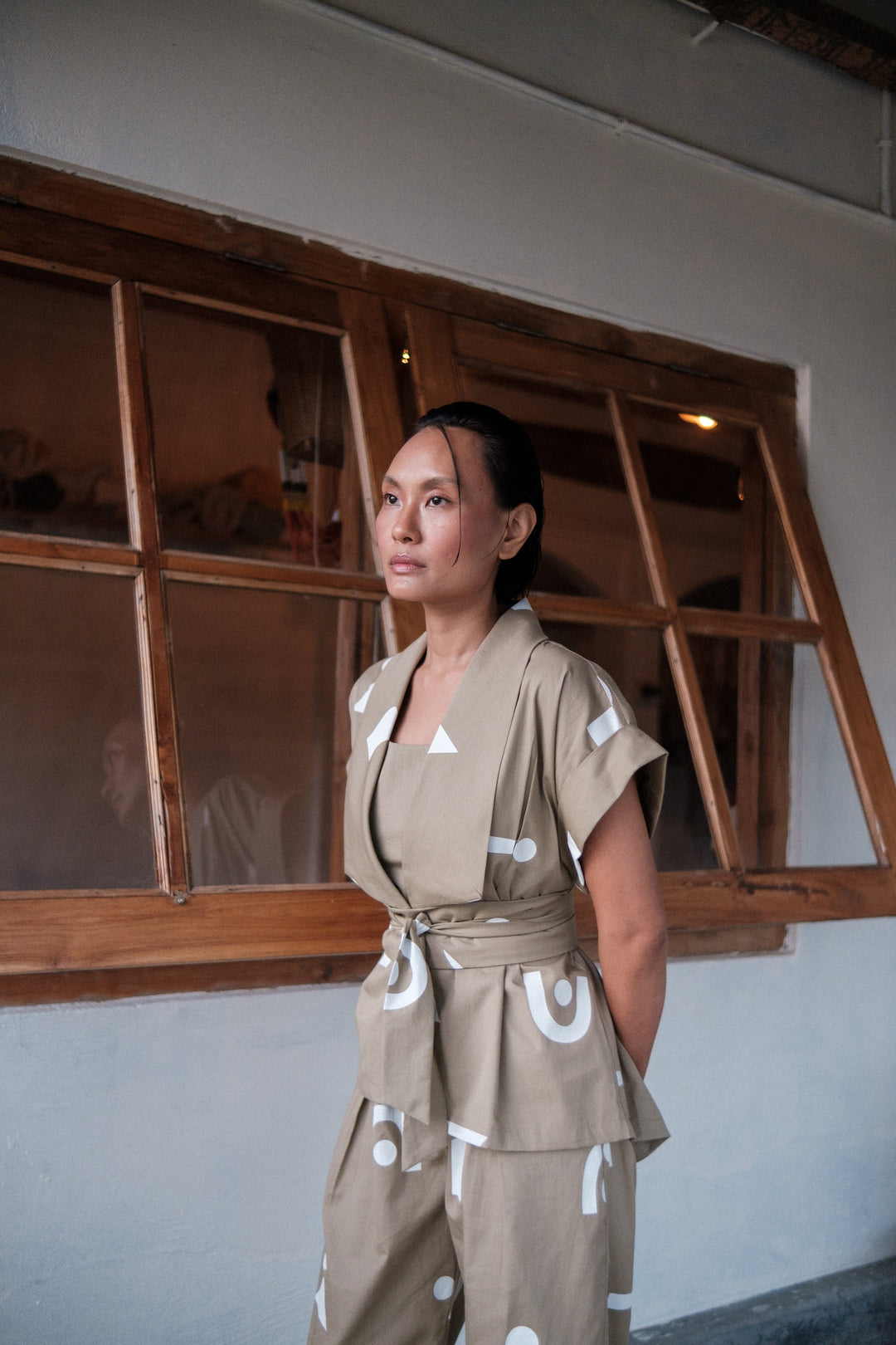 The Terra Tribe Khaki Triangle Printed Berlin Shawl Collar Summer Jacket