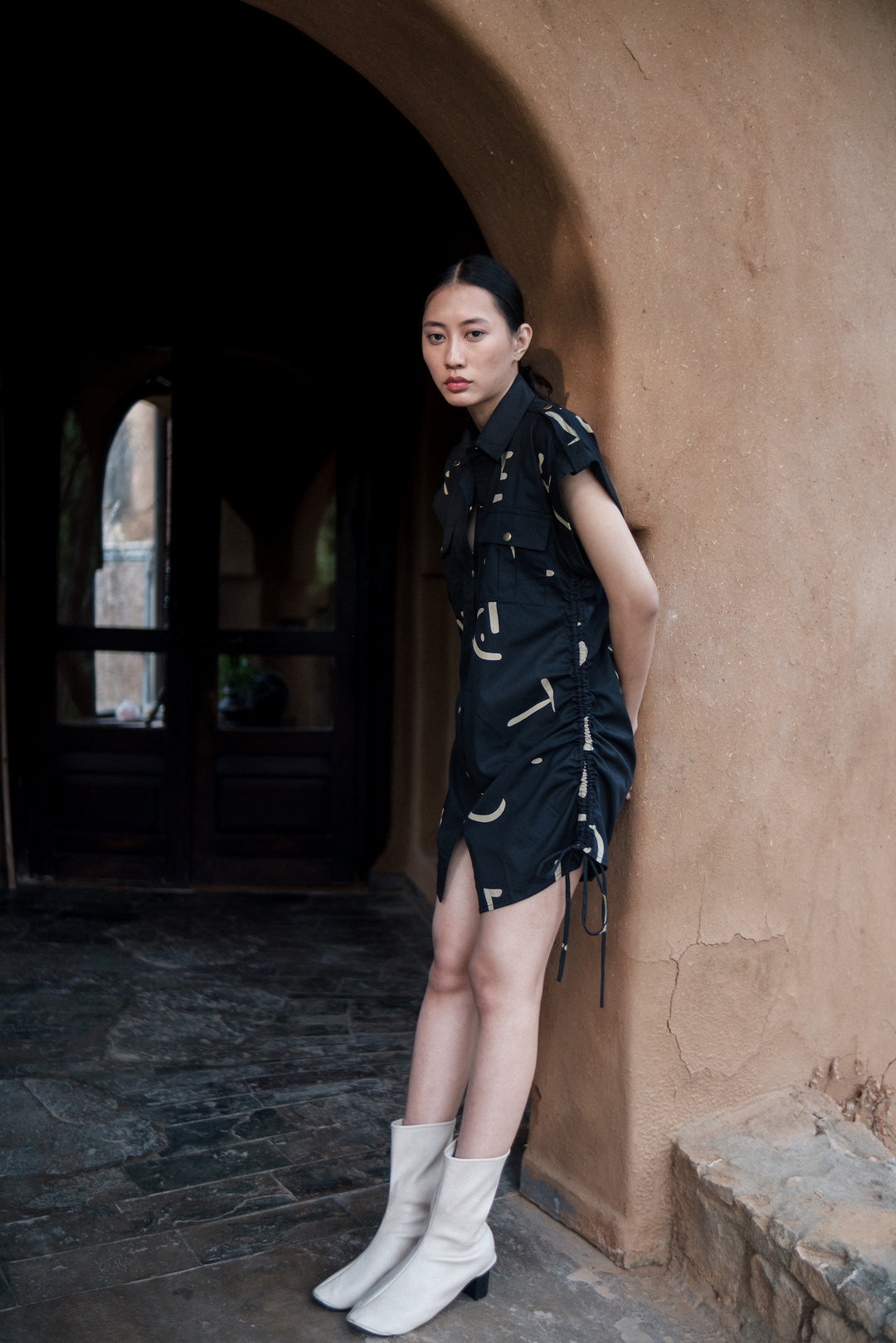 The Terra Tribe Black Line Printed Sunrise Gather Shirt