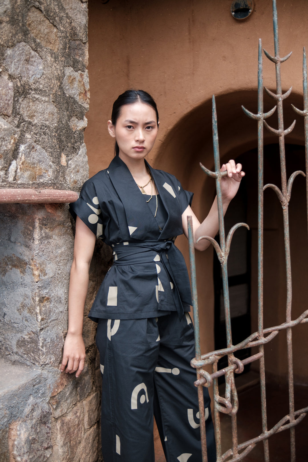 The Terra Tribe Black Triangle Printed Berlin Shawl Collar Summer Jacket