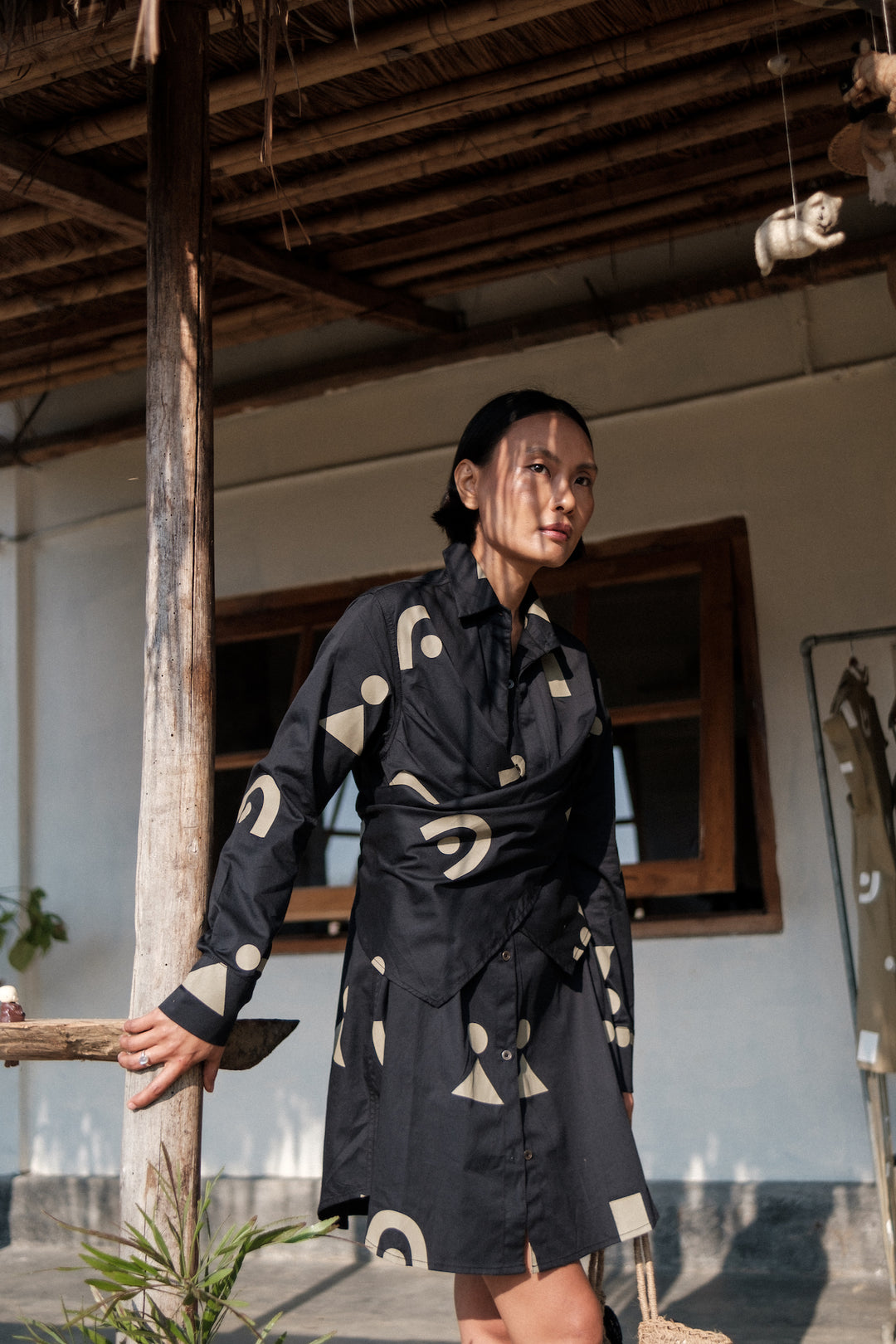 The Terra Tribe Black Triangle Printed Seattle Wrap Shirt Dress