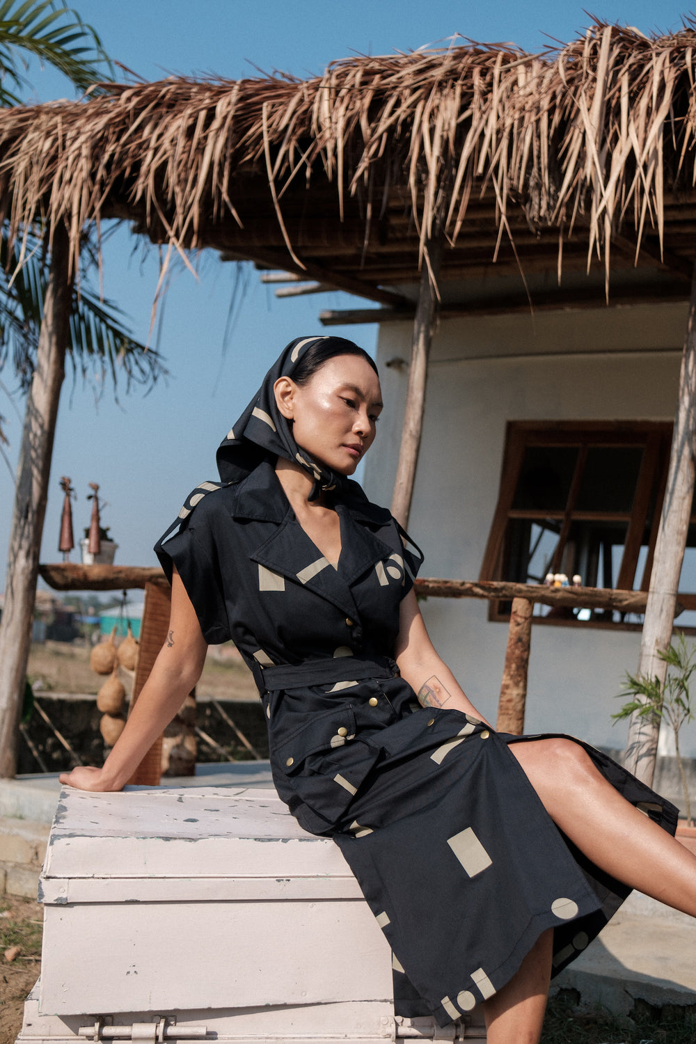 The Terra Tribe Black Triangle Printed Harajuku Trench