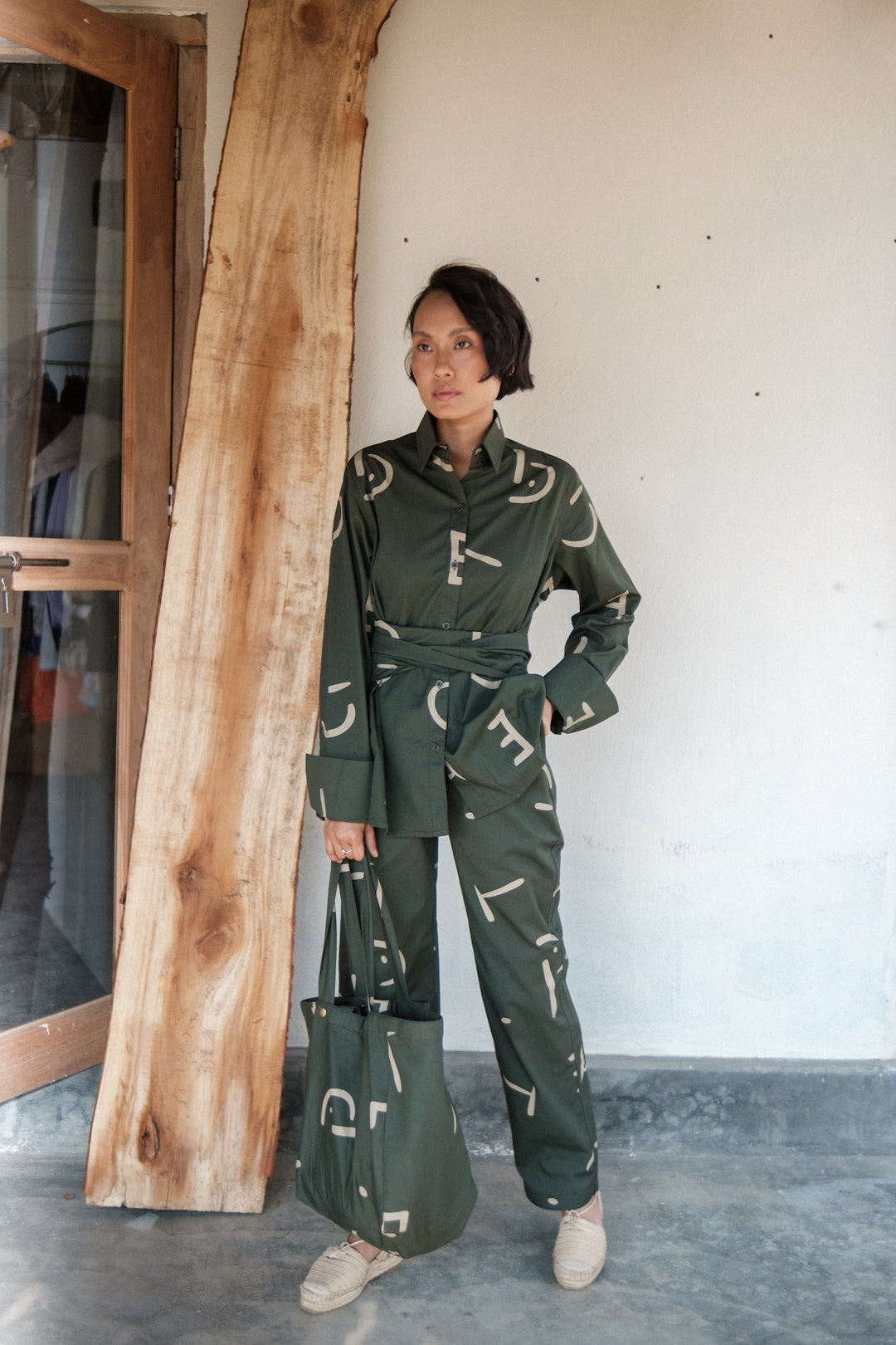 The Terra Tribe Deep Green Line Printed Nara Front Knot Shirt