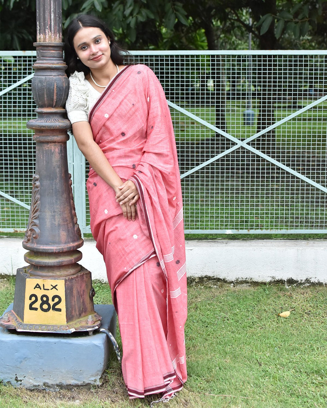 OCAU Daisy Dew - Organic cotton saree with jamdani motifs II Rose Gold - Suspire