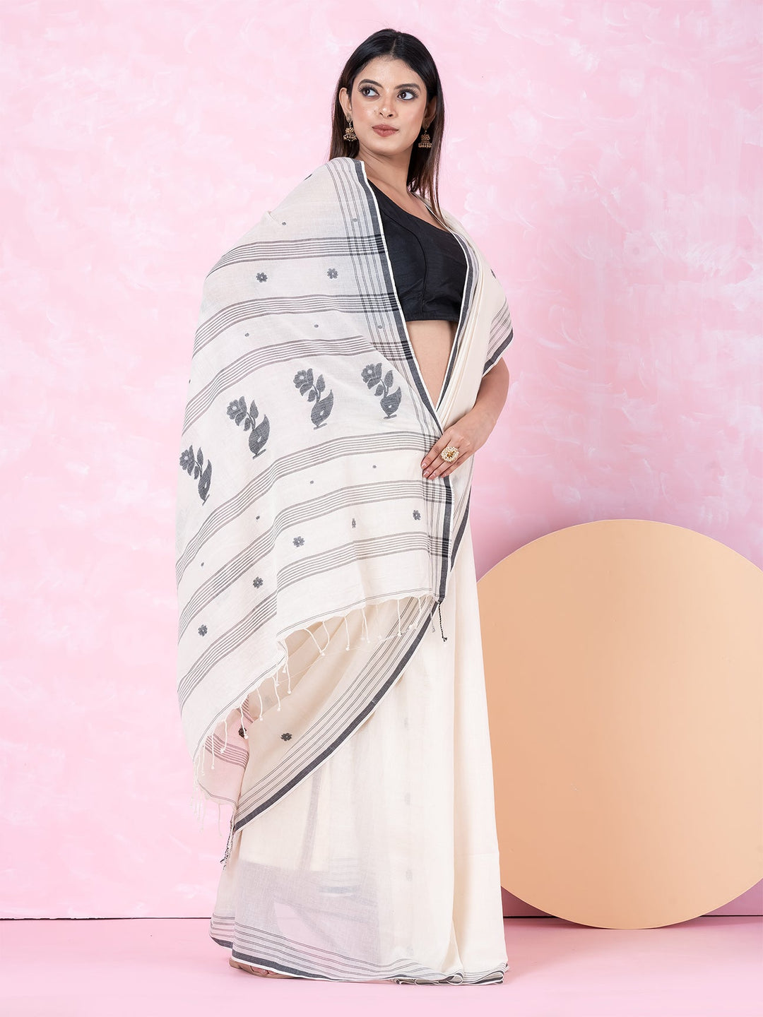 OCAU Daisy Drape - Organic cotton saree with jamdani motifs II Off - White - Suspire