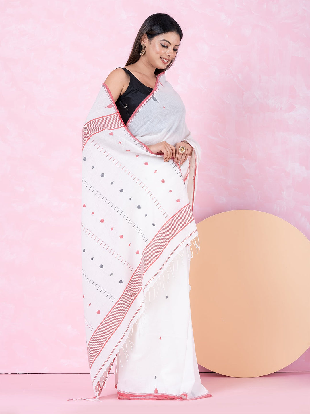 OCAU Love Bloom - Organic cotton saree with jamdani motifs II Off - White - Suspire
