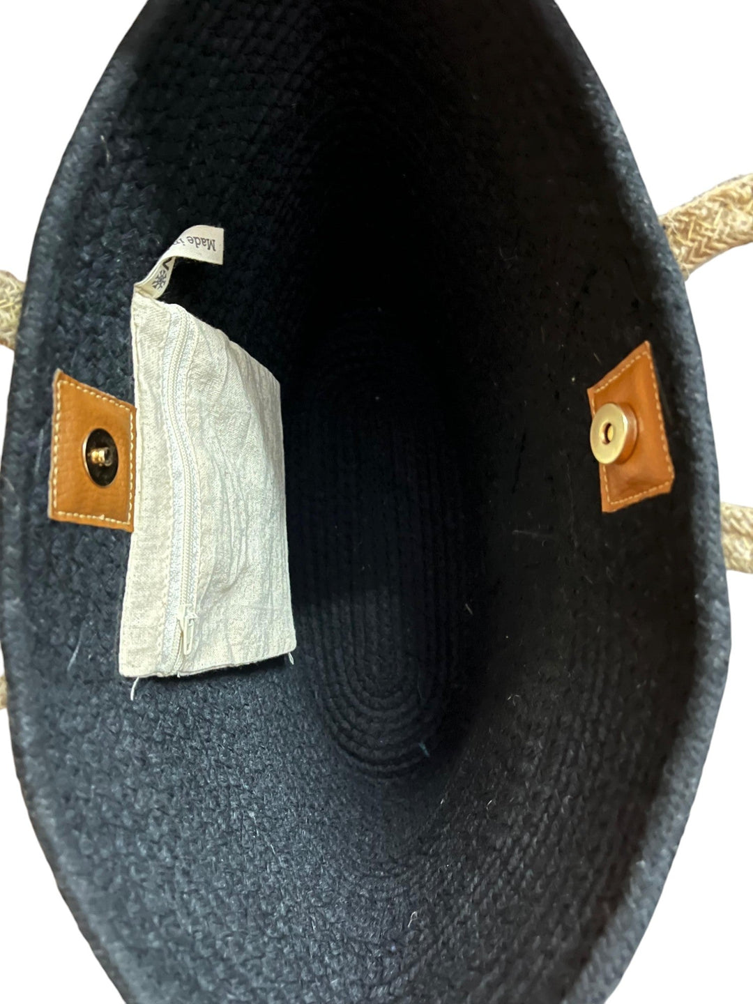 Onearth Trendy Boat Shaped bag