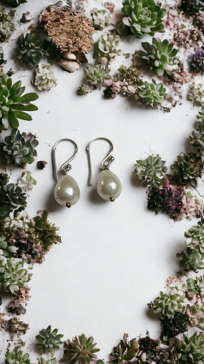 #77 - Drop Baroque shell pearl Earrings (Silver Hook)
