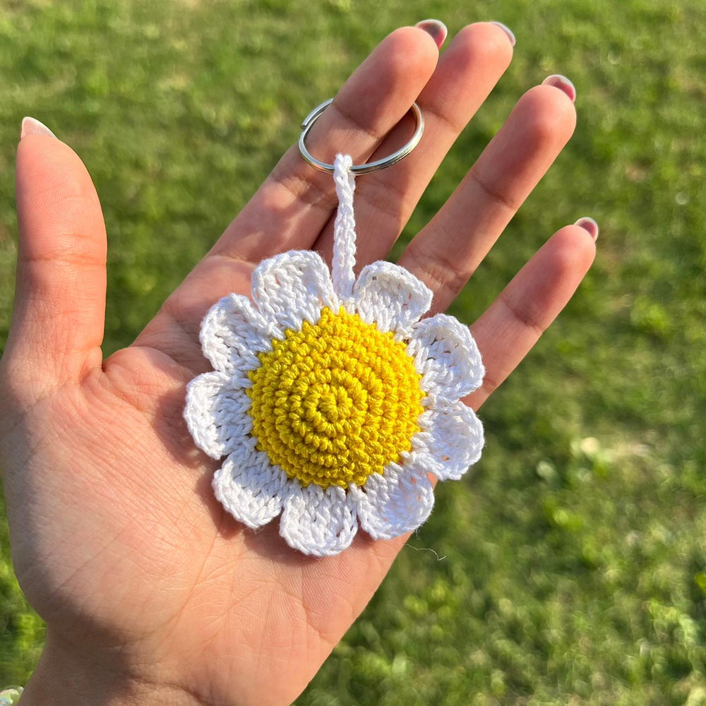 P Palettes Daisy Keychain, handmade, gifting, crochet