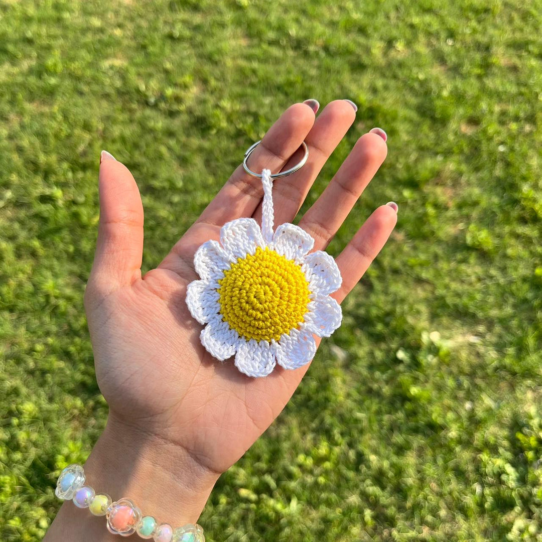 P Palettes Daisy Keychain, handmade, gifting, crochet - Suspire
