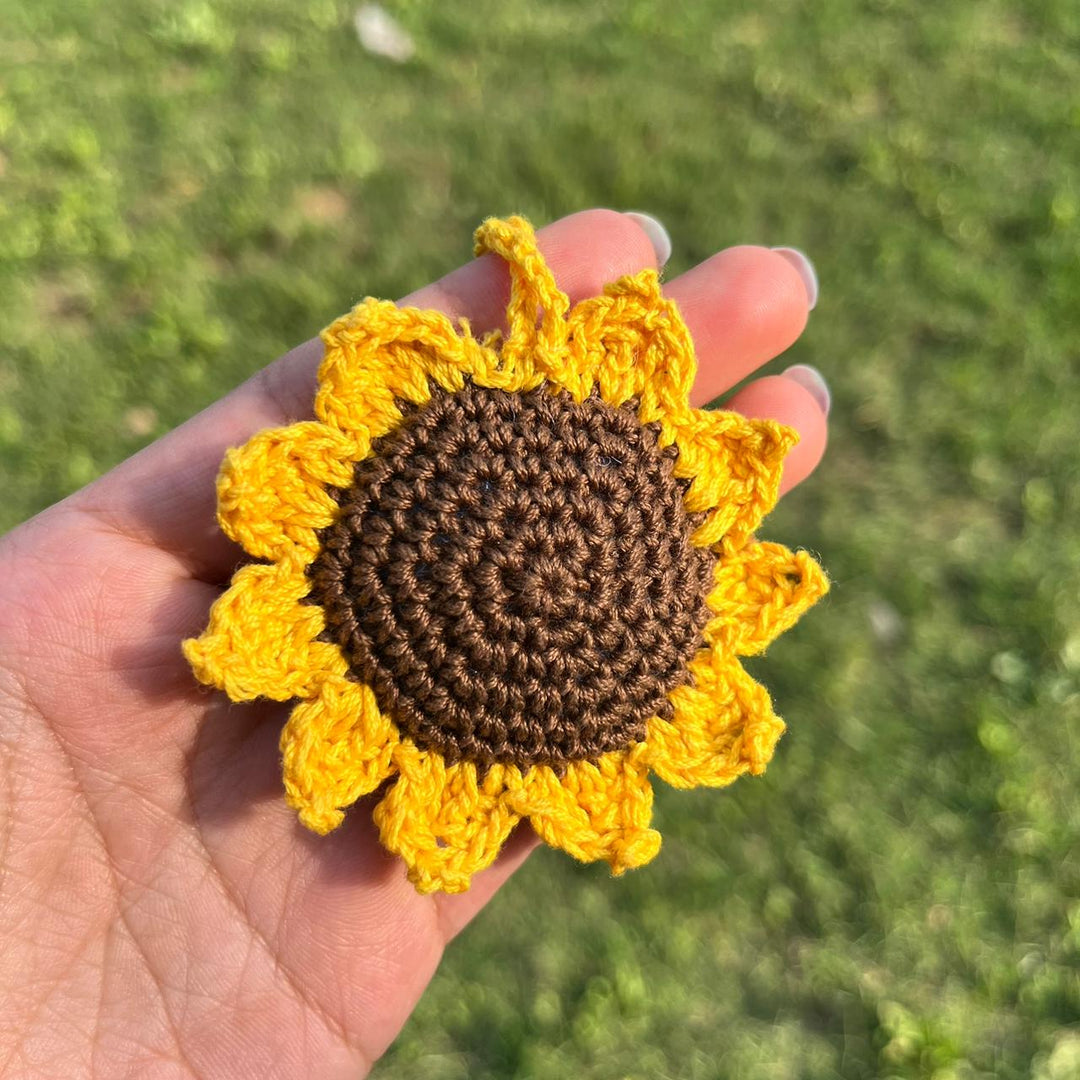 P Palettes Sunflower Keychain, handmade, gifting, crochet - Suspire