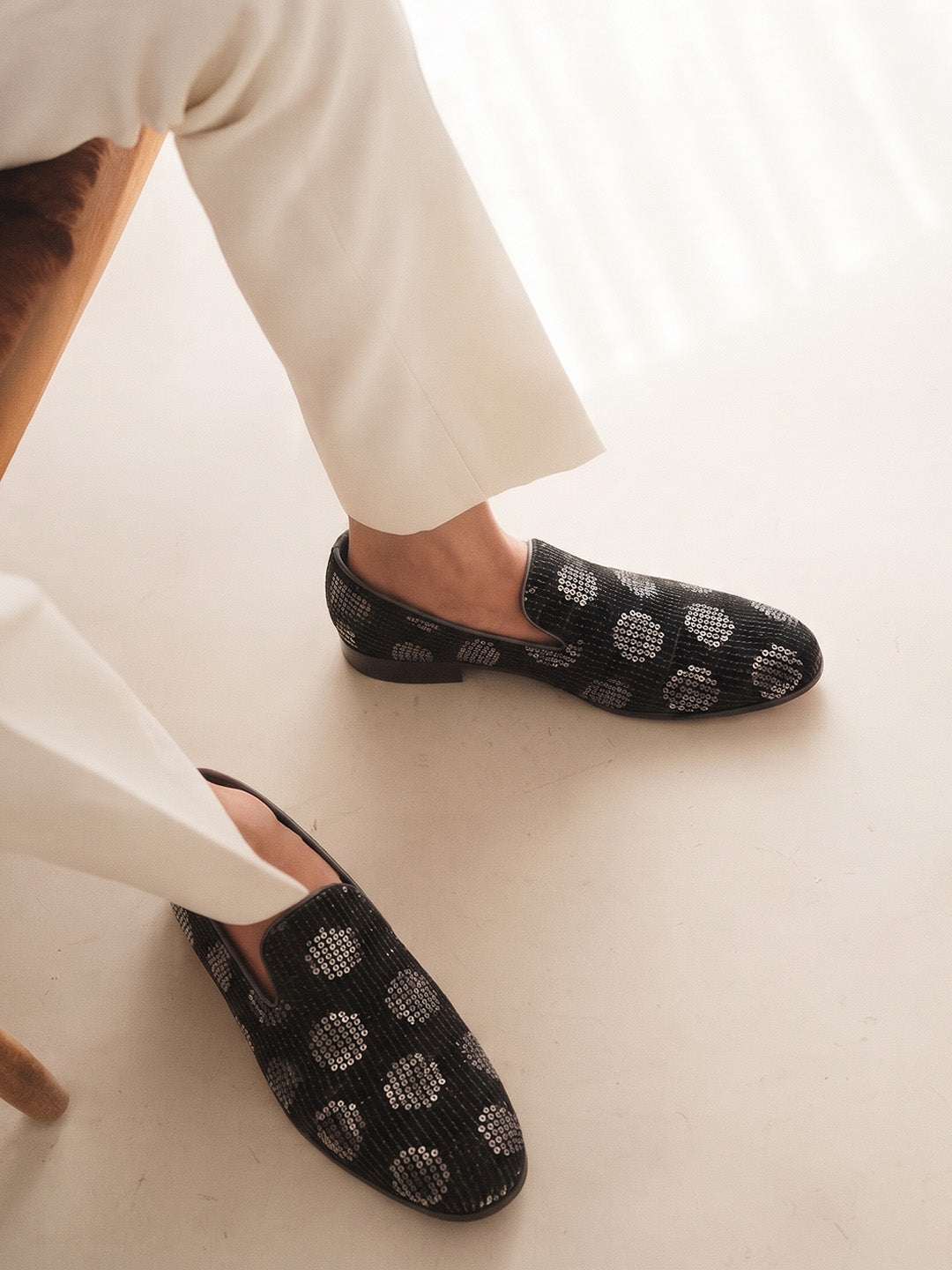 Black Sequin Embellished Slip-on -007