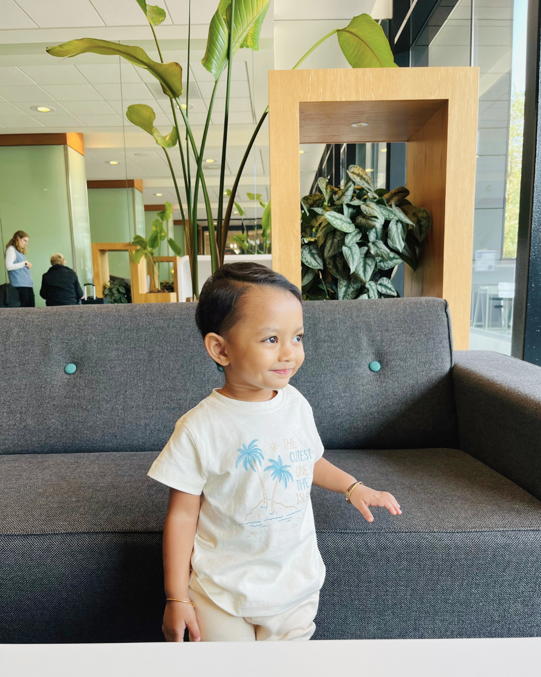 Momokos Island Breeze Tee