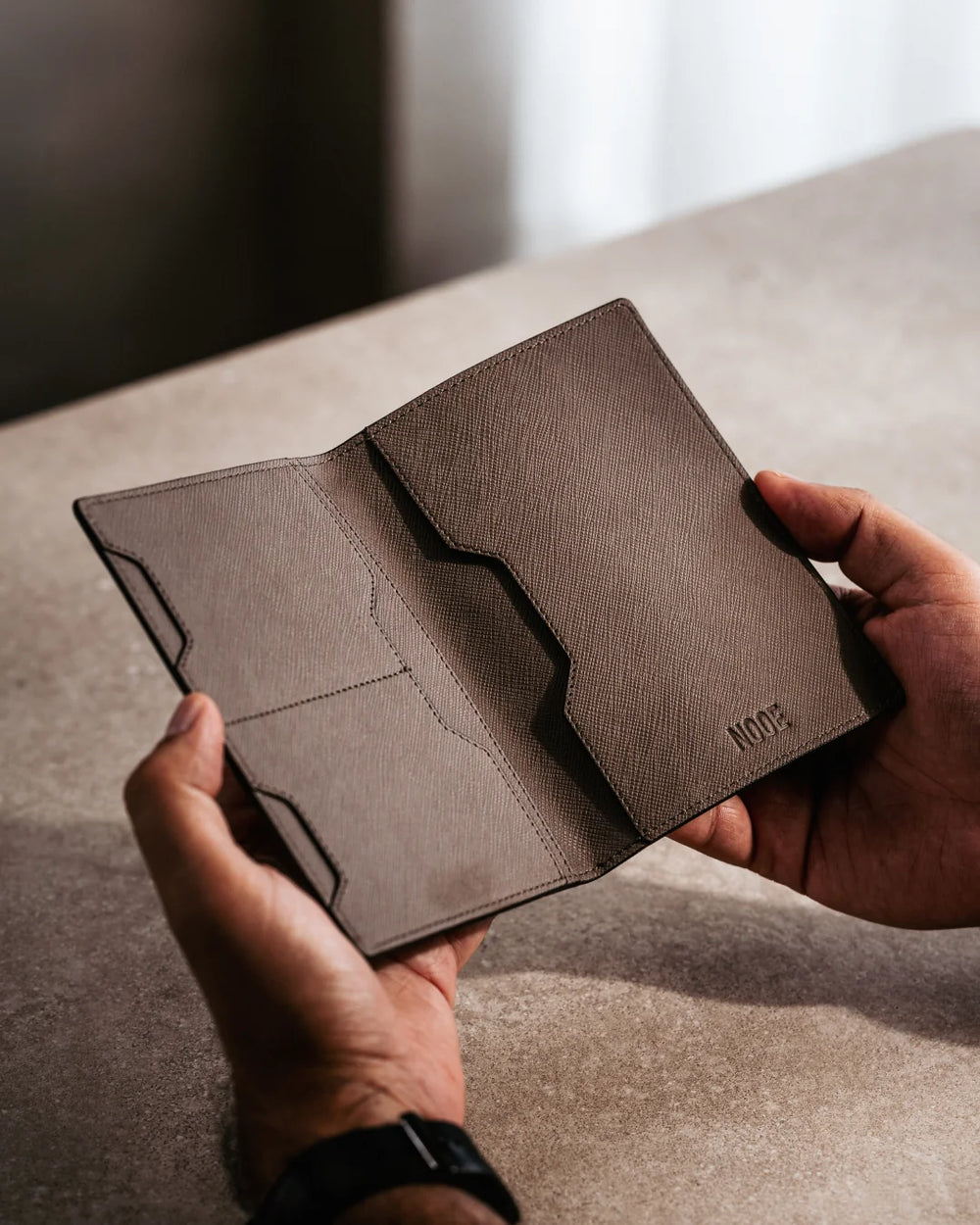 SEEK PASSPORT WALLET