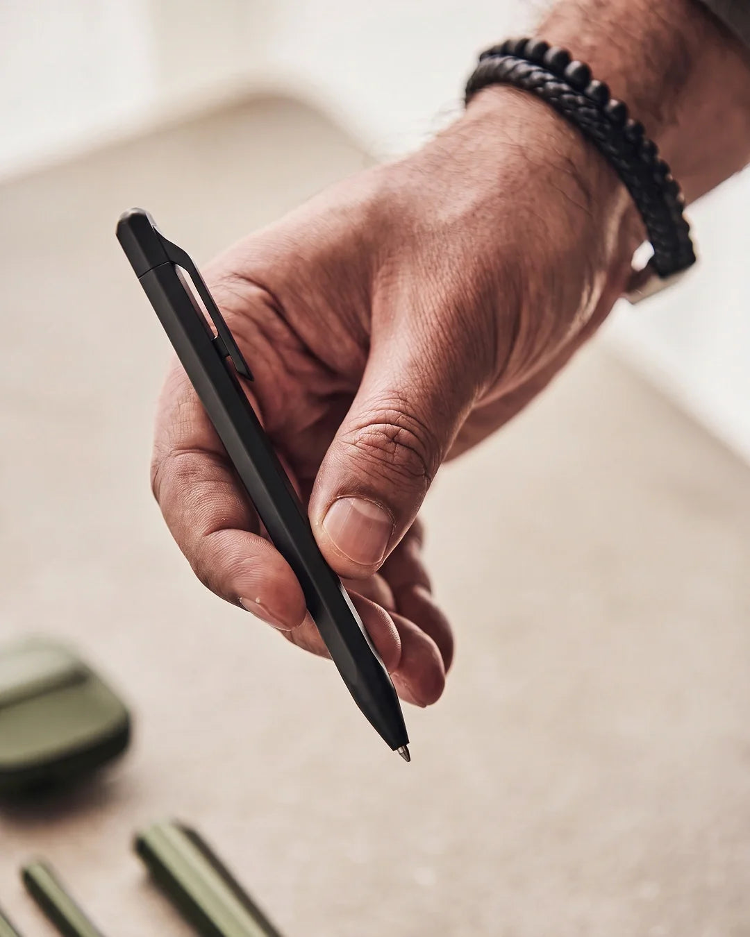 SABRE TWIST PEN