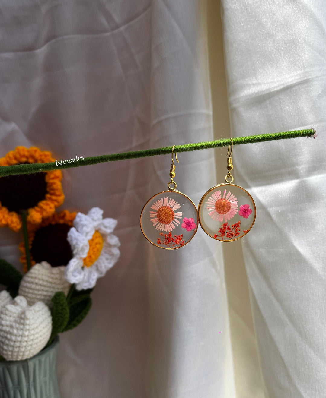 Ishmades Pink Field earrings