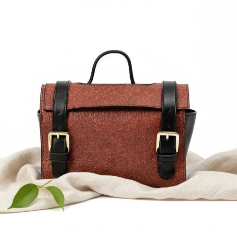 Green Hermitage Travel Utility Kit - Madder Red & Black