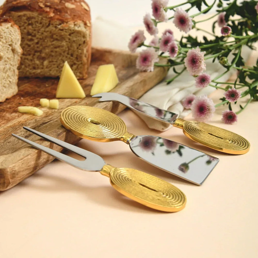 Pravaah Brass Cheese Knife Set of 3 | Ekaantrik  - Concentric design