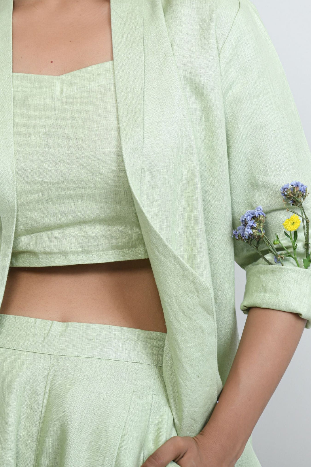 Pravaah Breathable Hemp Crop Top with Adjustable Fit | Pistachio - light green