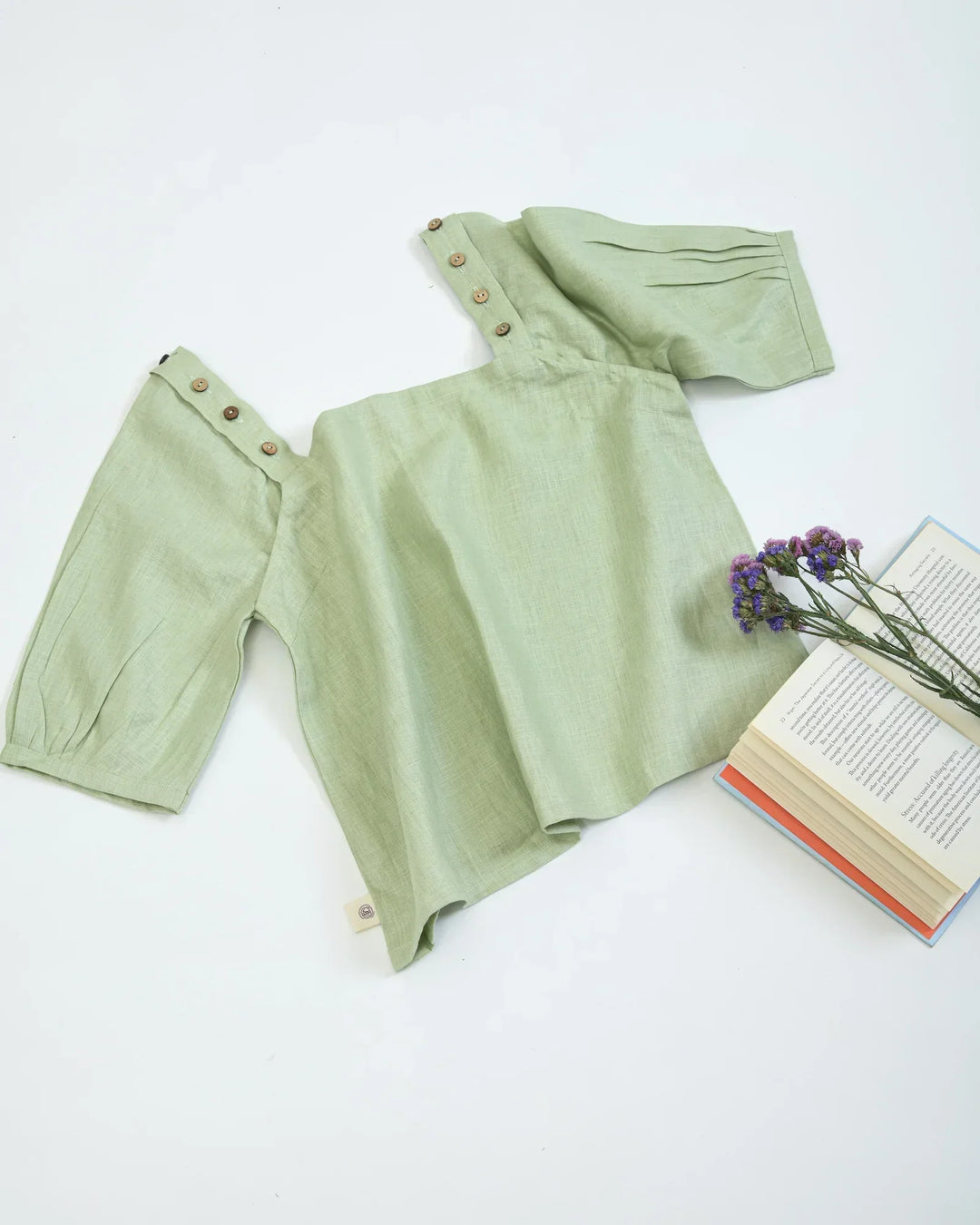 Pravaah Breathable Hemp Top with Adjustable Sleeves | Pistachio