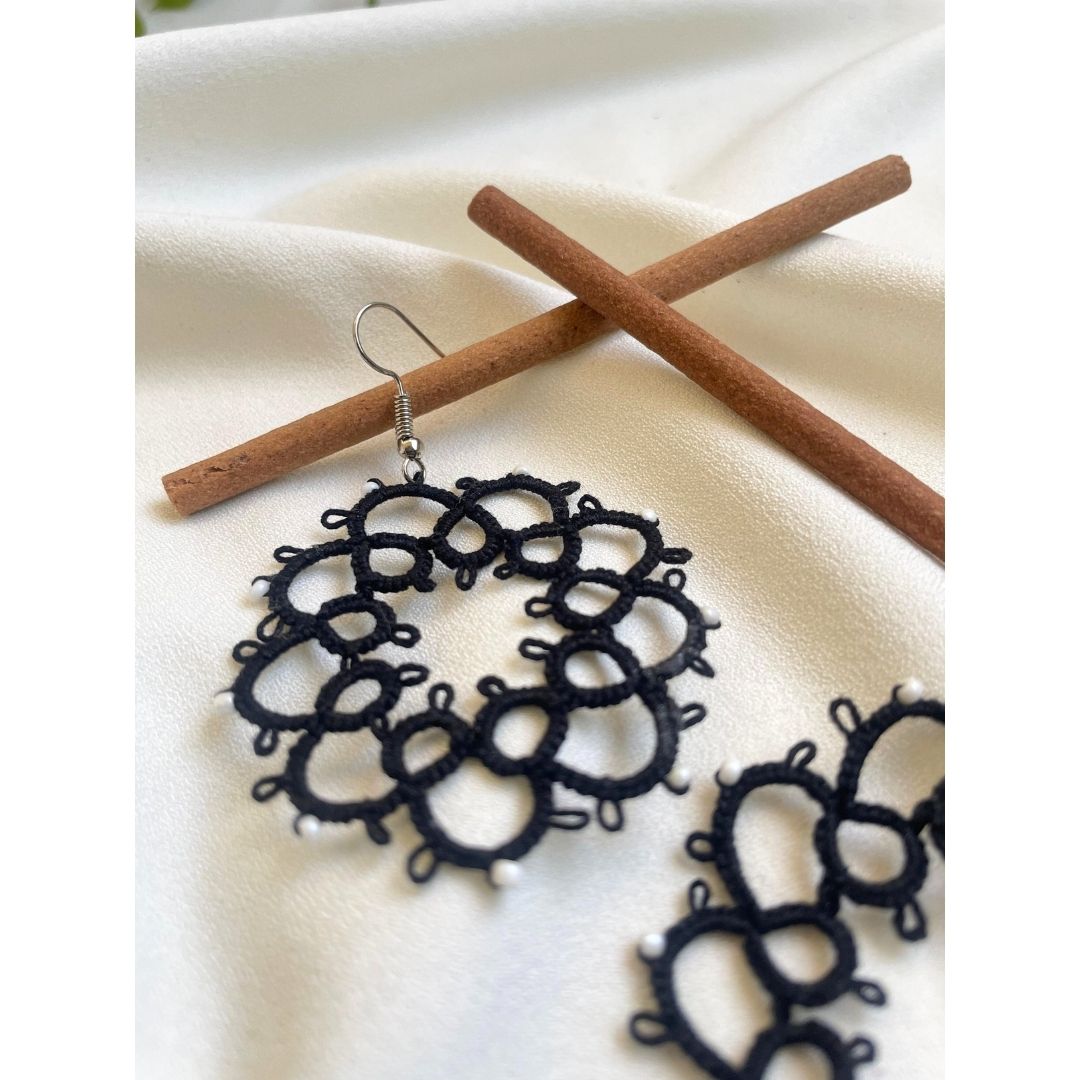 Knots To NodesPure Noir Earrings