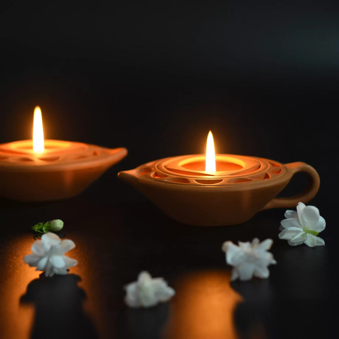 QUEEN DIYA Candle Holder Set of 2 + 2 HD Candles FREE - Suspire