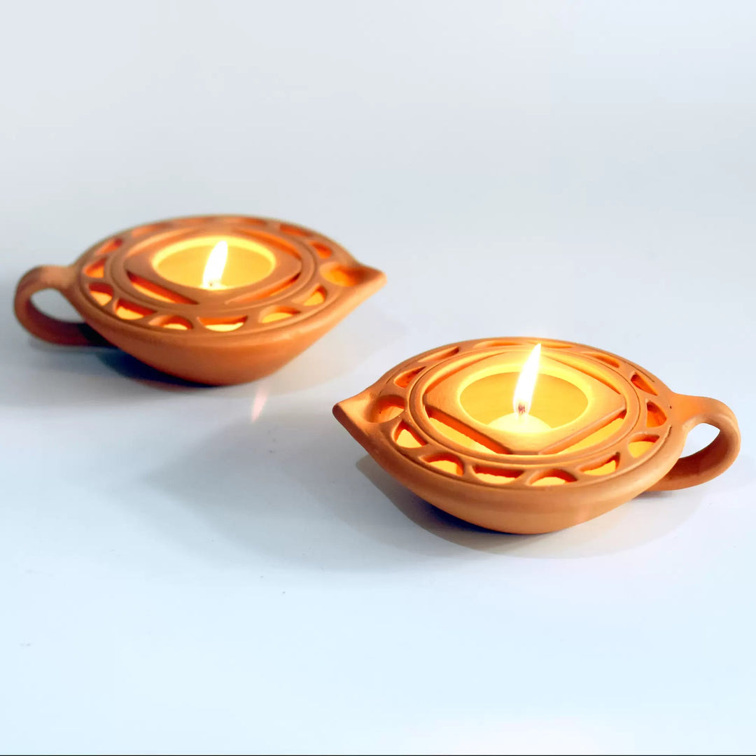 QUEEN DIYA Candle Holder Set of 2 + 2 HD Candles FREE - Suspire