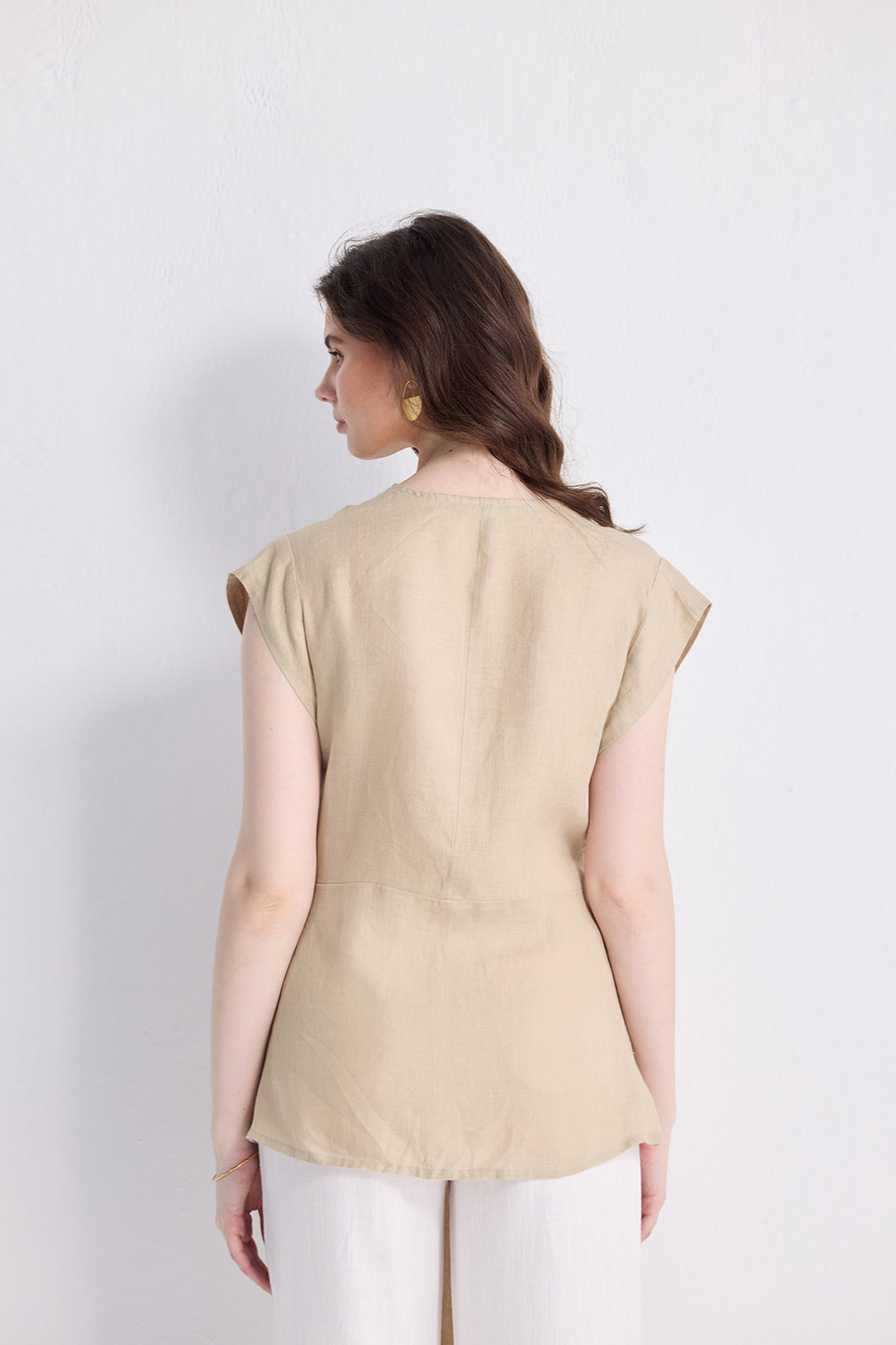 Reistor Power Moves Short Sleeve Top in Neutral Beige | NEW COLLECTION