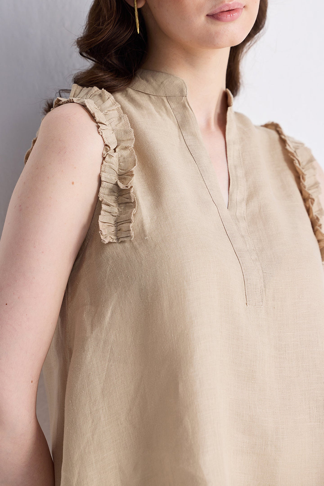 Reistor Sleeveless Hemp Top with Ruffles