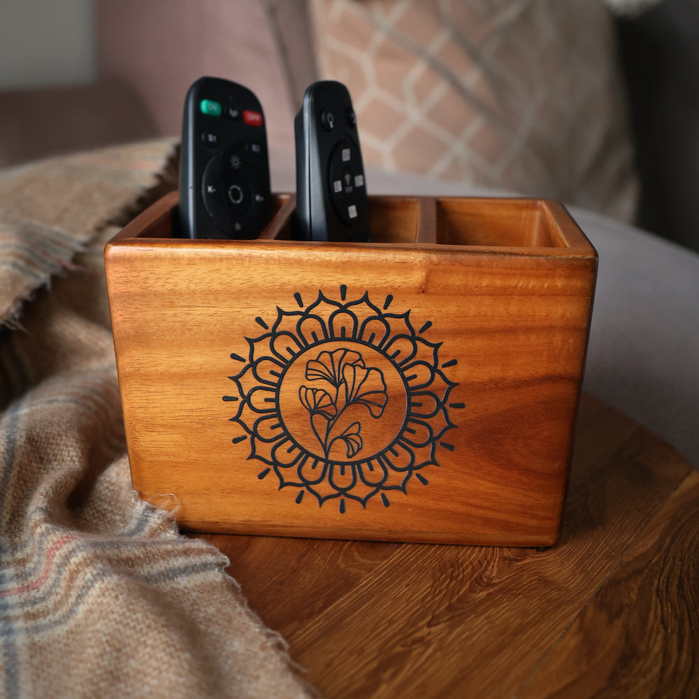 BambaiSe Multi Remote Holder Round Teak