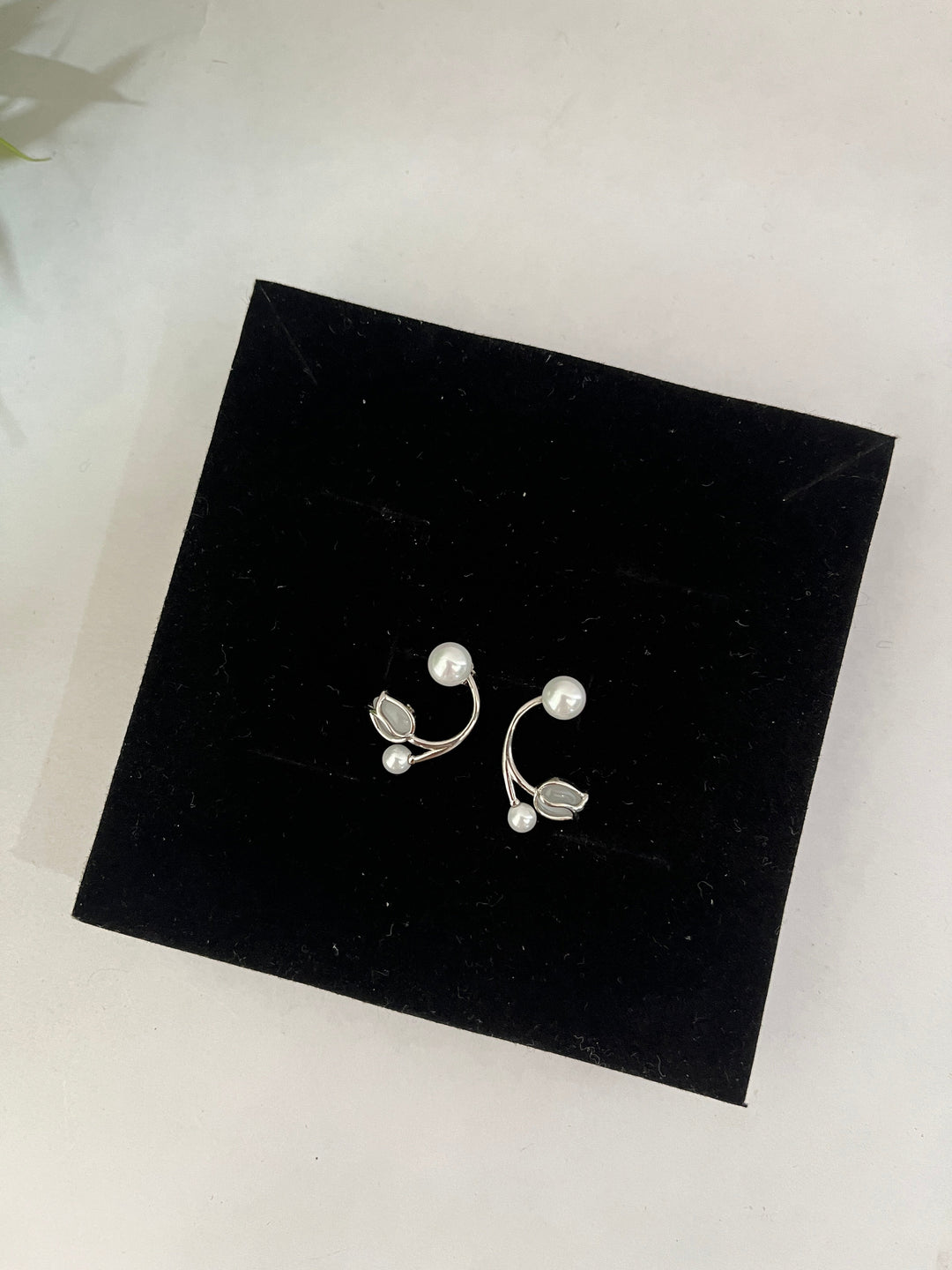 Rose Pearl Silver Ear Ring - Suspire