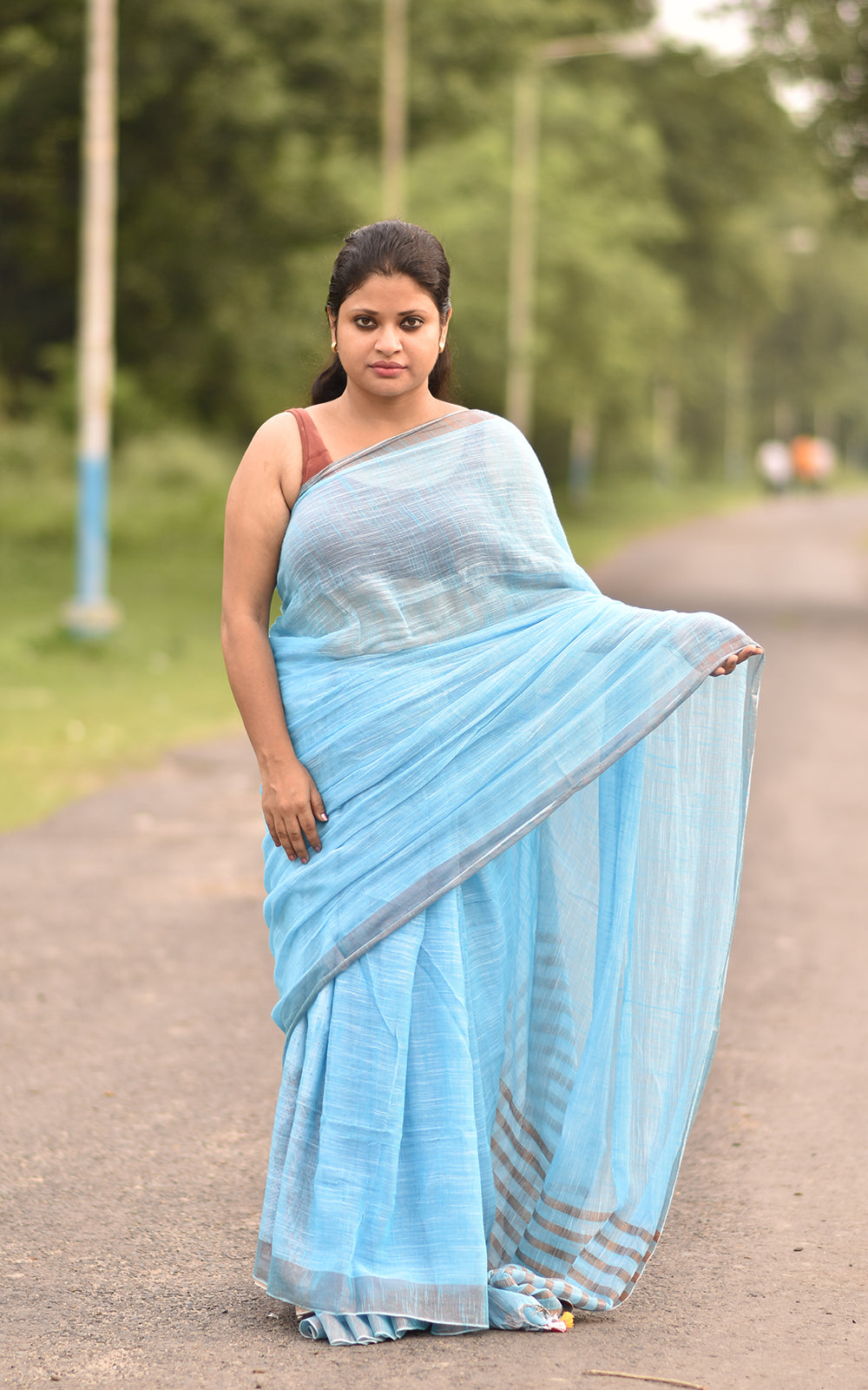 Handloom pure cotton plain saree | metallic zari stripes| baby blue